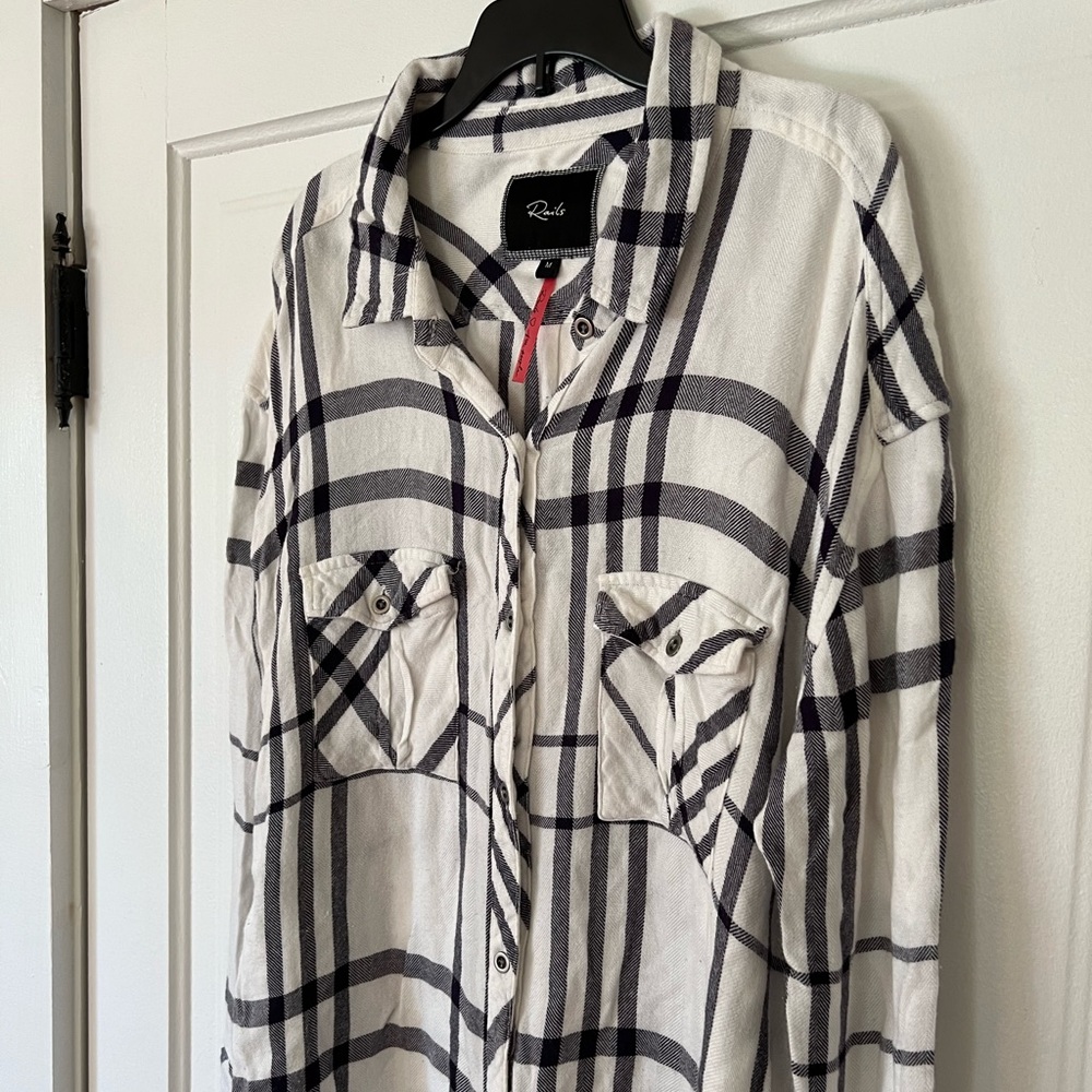 ❌SOLD❌ Rails Plaid Button-Up - Picture 2 of 4